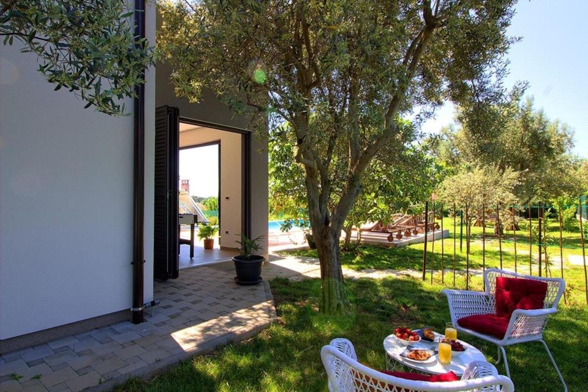 Ferienhaus Mit Privatpool Fuer 8 Personen Ca 200 Qm In Medulin, Istrien Suedkueste Von Istrien Exterior photo